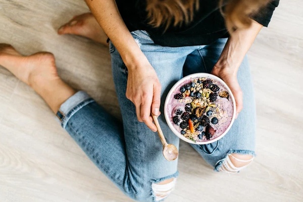Ăn 4 loại thực phẩm khi bụng đói vào buổi sáng giúp làm sạch ruột, tiêu hóa tốt, ngăn ngừa mắc uпg ɫhư hiệu quả-1